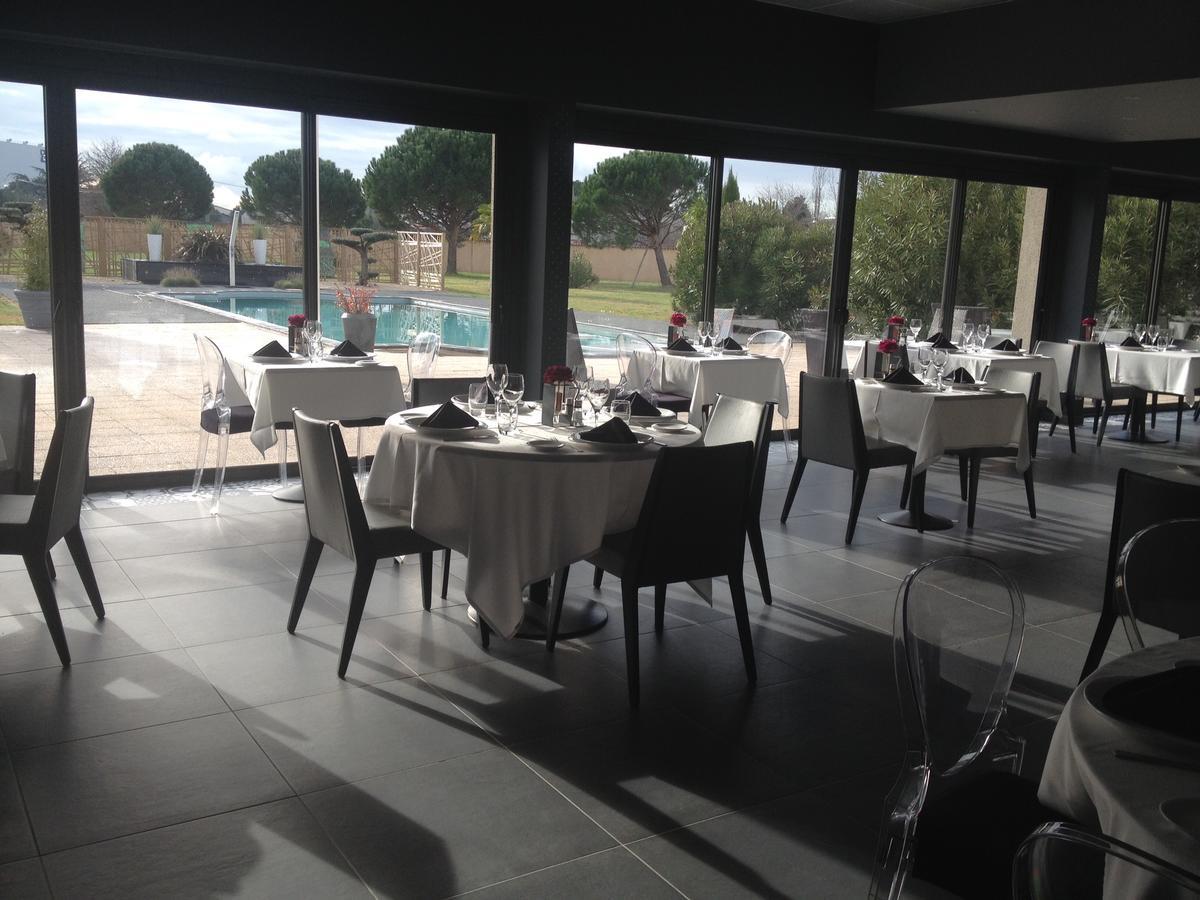Sous Les Pins Hotel Etoile-sur-Rhone Exterior photo