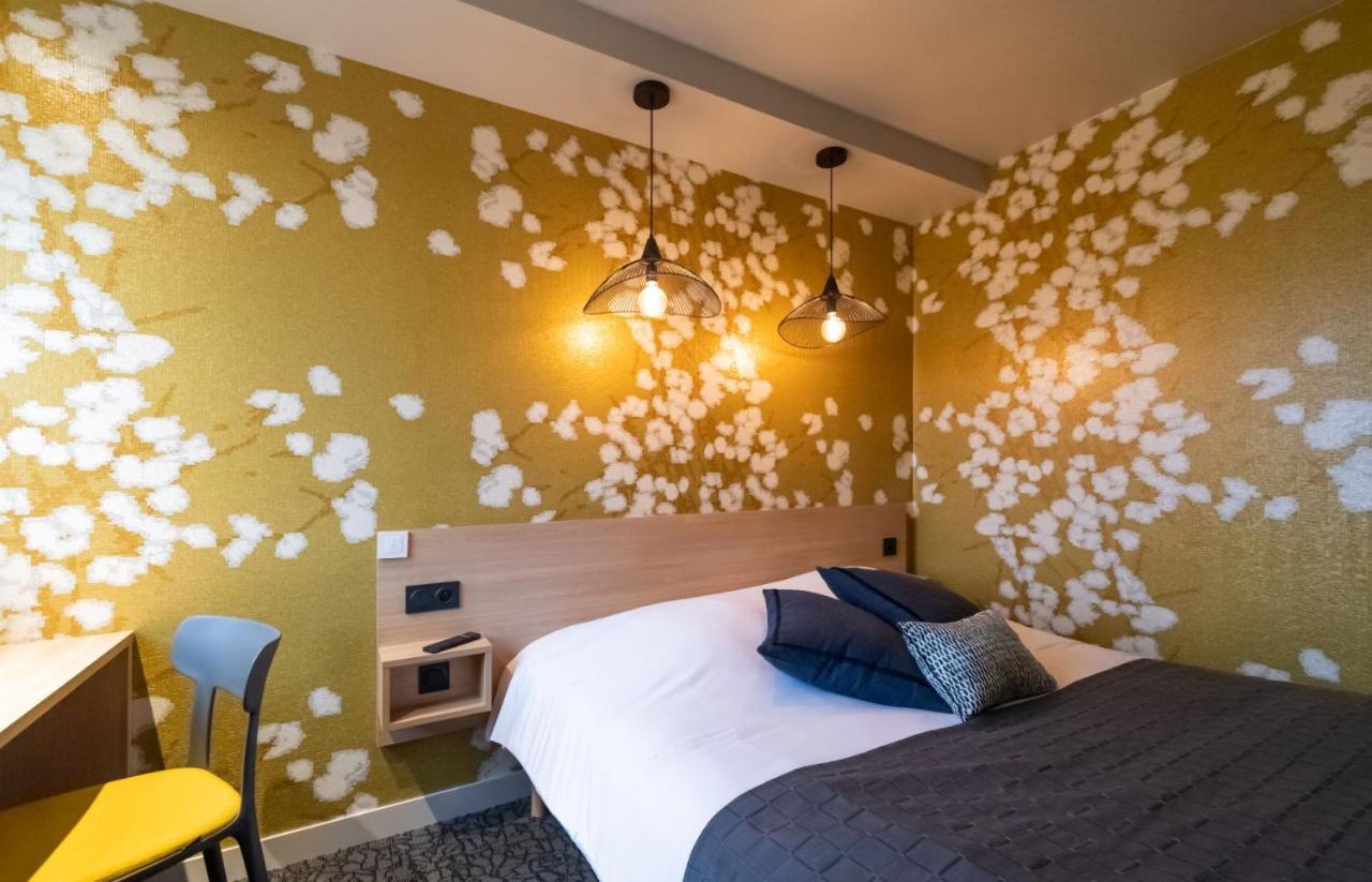 Sous Les Pins Hotel Etoile-sur-Rhone Exterior photo